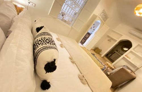 Medina House | RIAD ELAYA for 6 Persons Free Breakfast and Atlas Mountain View