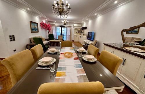 Sheikh Zayed City Apartment | Vintage Charm & Spacious Comfort in Zayed 2000 - only families & single travelers