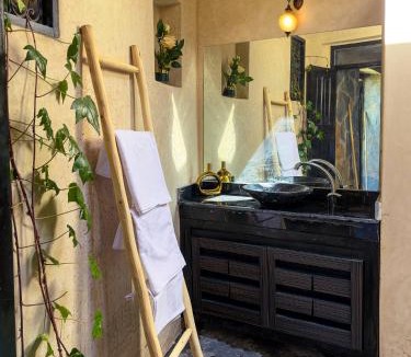 Tameslouht Bed & Breakfast | Atlas Agafay Horizon Marrakech Desert Ecolodge