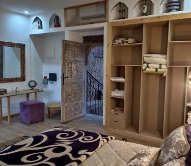 Sti Fadma House | laurier Rose Hostel
