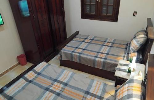 Ad-Dukhaylah Apartment | Modern Entire studio, few steps from the sea with garden view Balcony and Free Wi Fi in Alexandria