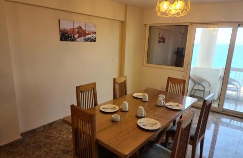 Bab Sharqi Apartment | Alex sea view apartment - families only