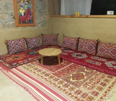 Tizi N'Isly House | Gîte Mourik