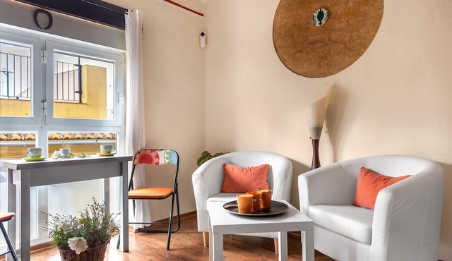 Holiday Apartment "Mi Rinconcito En Valencia" with Private Terrace and Wi-Fi in València