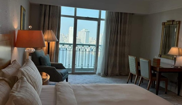 Premium SA at 4 Seasons Hotel