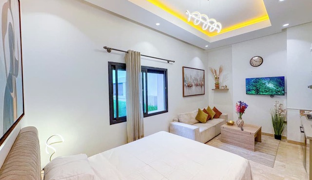 Cozy Luxurious Bourgogne Studio