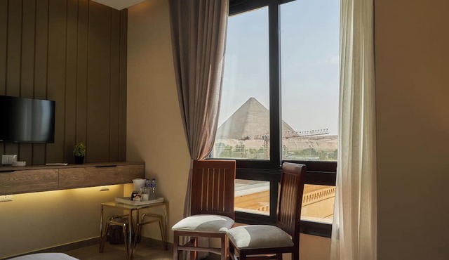 Pyramids Secret Hotel
