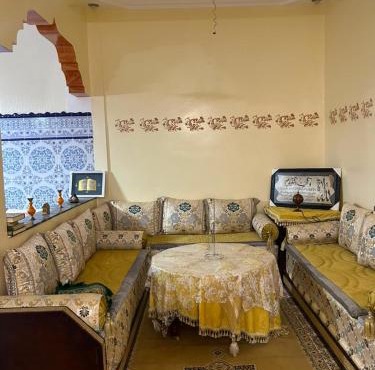 Cozy Private Room in a Vibrant Location Close to All Services