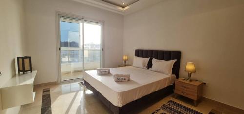 Luxurious 3-Bedroom Apartment in Heart of Tunis