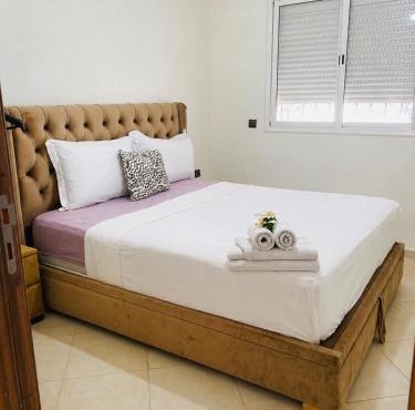 Spacious apartment for families reservation juste pour les familles est les couples mariés