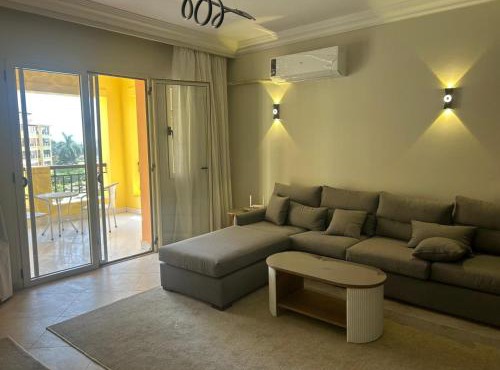 Modern 2-bedroom Apt Dreamland Golf & Pool View